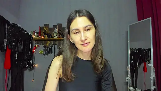 Snapshot of Mistress_Pamela chatting on 12.25.24 Mistress Pamela online show from 12.25.24