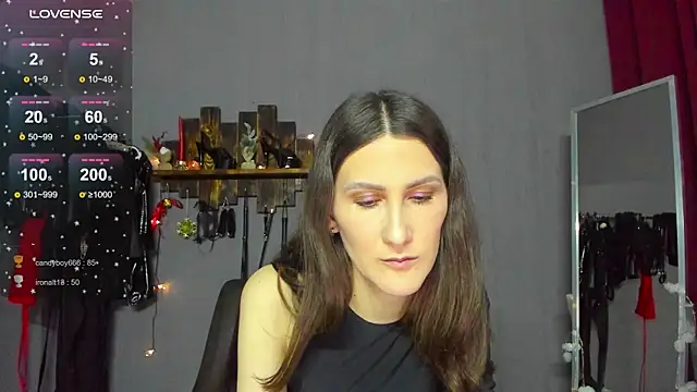 Snapshot of Mistress_Pamela chatting on 12.25.24 Mistress Pamela online show from 12.25.24