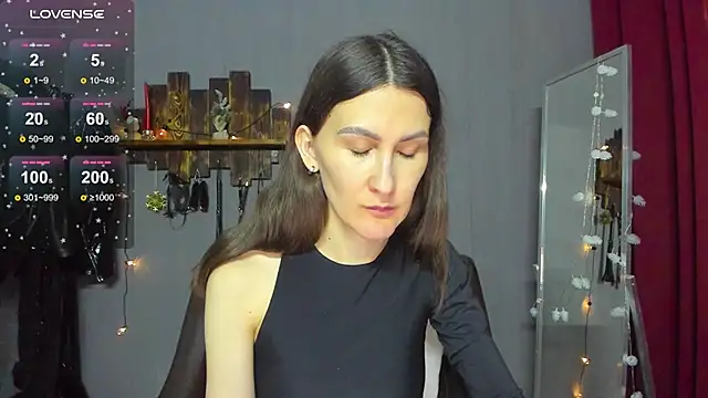 Snapshot of Mistress_Pamela chatting on 12.27.24 Mistress Pamela online show from 12.27.24