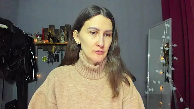 Snapshot of Mistress_Pamela chatting on 12.29.24 Mistress Pamela online show from 12.29.24