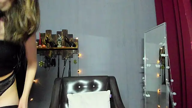 Snapshot of Mistress_Pamela chatting on 01.04.25 Mistress Pamela online show from 01.04.25
