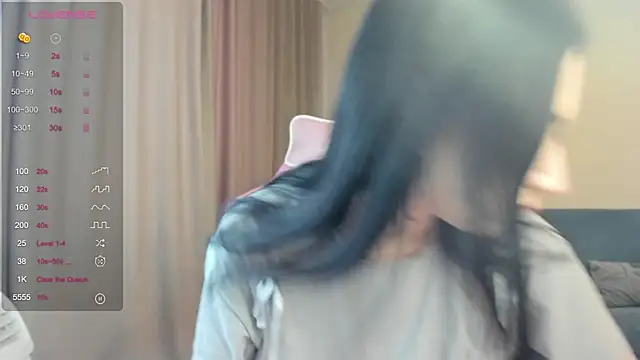 Snapshot of JenniferQueen11 chatting on 12.27.24 JenniferQueen11 online show from 12.27.24