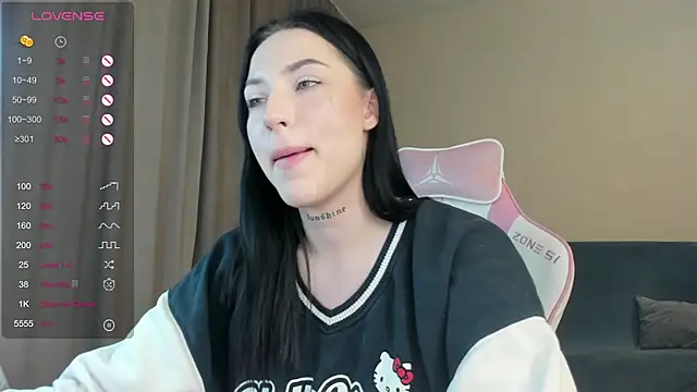 Snapshot of JenniferQueen11 chatting on 12.29.24 JenniferQueen11 online show from 12.29.24