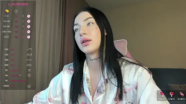 Snapshot of JenniferQueen11 chatting on 01.07.25 JenniferQueen11 online show from 01.07.25