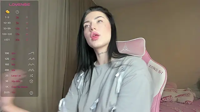 Snapshot of JenniferQueen11 chatting on 01.23.25 JenniferQueen11 online show from 01.23.25