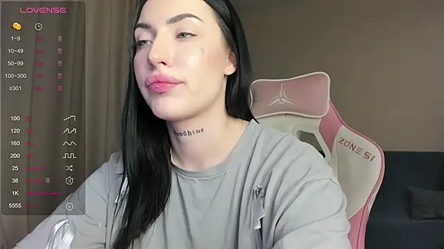 Snapshot of JenniferQueen11 chatting on 01.23.25 JenniferQueen11 online show from 01.23.25