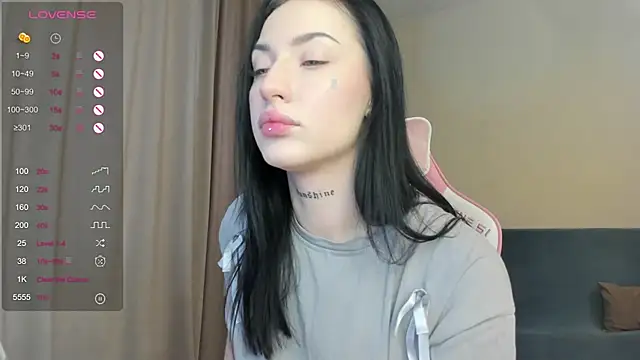 Snapshot of JenniferQueen11 chatting on 01.30.25 JenniferQueen11 online show from 01.30.25