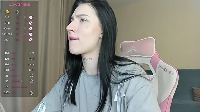 Snapshot of JenniferQueen11 chatting on 01.30.25 JenniferQueen11 online show from 01.30.25