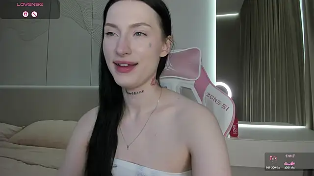 Snapshot of JenniferQueen11 chatting on 06.06.26 JenniferQueen11 online show from 06.06.26