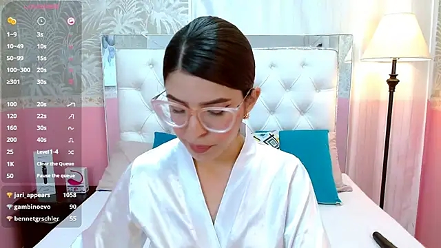 Snapshot of Nat_Bakers chatting on 02.20.25 Nat Bakers online show from 02.20.25