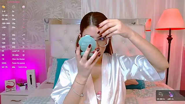 Nat Bakers online show from 09.22.25