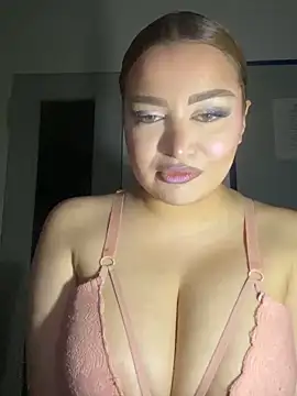 Snapshot of EmiliaPetrova chatting on 02.19.25 EmiliaPetrova online show from 02.19.25