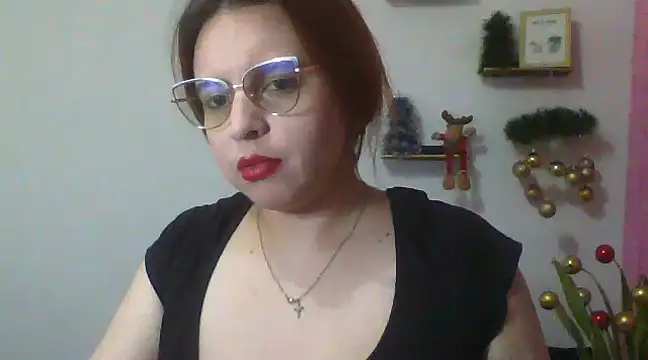 Snapshot of lorenitabella chatting on 12.13.24 lorenitabella online show from 12.13.24