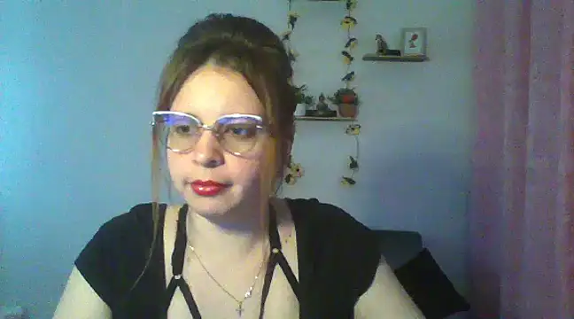 Snapshot of lorenitabella chatting on 01.31.25 lorenitabella online show from 01.31.25