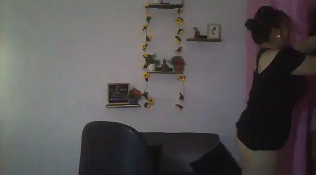 Snapshot of lorenitabella chatting on 01.31.25 lorenitabella online show from 01.31.25
