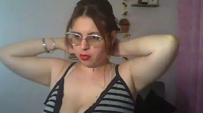 Snapshot of lorenitabella chatting on 02.06.25 lorenitabella online show from 02.06.25