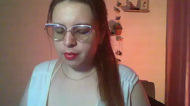 Snapshot of lorenitabella chatting on 02.08.25 lorenitabella online show from 02.08.25