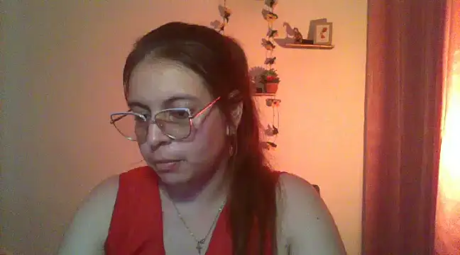 Snapshot of lorenitabella chatting on 02.14.25 lorenitabella online show from 02.14.25