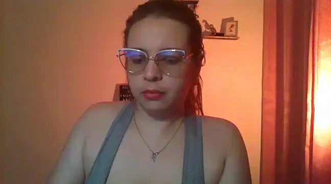 Snapshot of lorenitabella chatting on 02.16.25 lorenitabella online show from 02.16.25