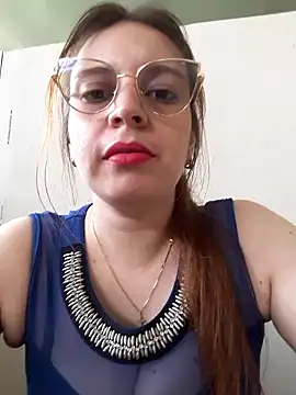 Snapshot of lorenitabella chatting on 02.26.25 lorenitabella online show from 02.26.25