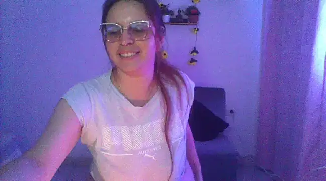 Snapshot of lorenitabella chatting on 02.27.25 lorenitabella online show from 02.27.25
