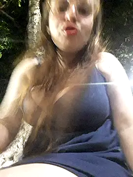 Snapshot of lorenitabella chatting on 02.28.25 lorenitabella online show from 02.28.25