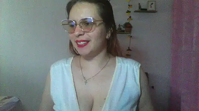 Snapshot of lorenitabella chatting on 03.04.25 lorenitabella online show from 03.04.25
