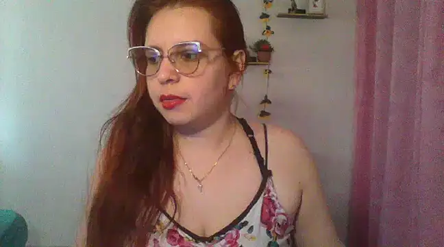 Snapshot of lorenitabella chatting on 03.22.25 lorenitabella online show from 03.22.25