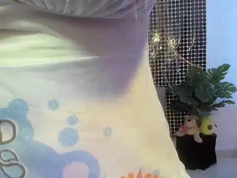 lorenitabella online show from 11.30.25