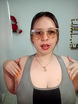 lorenitabella online show from 03.19.26