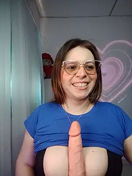 Snapshot of lorenitabella chatting on 06.20.26 lorenitabella online show from 06.20.26