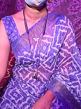 Snapshot of XBHUUME chatting on 12.01.25 XBHUUME online show from 12.01.25