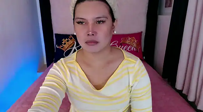 Snapshot of Angelic_Fuckerxxx chatting on 12.11.24 Angelic Fuckerxxx online show from 12.11.24