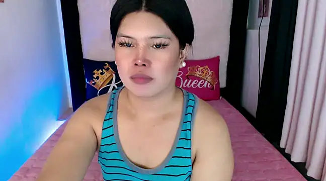 Snapshot of Angelic_Fuckerxxx chatting on 12.19.24 Angelic Fuckerxxx online show from 12.19.24