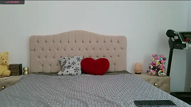 Snapshot of Annyfit4you chatting on 02.12.25 Annyfit4you online show from 02.12.25