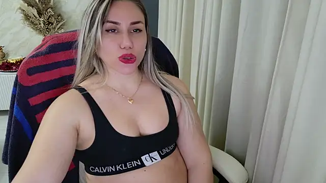 Snapshot of Annyfit4you chatting on 02.27.25 Annyfit4you online show from 02.27.25