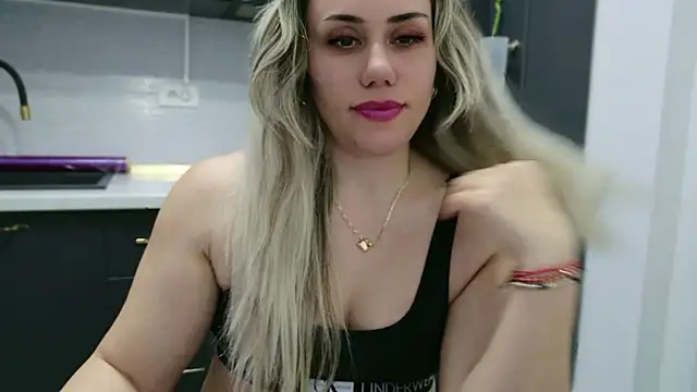 Snapshot of Annyfit4you chatting on 03.03.25 Annyfit4you online show from 03.03.25