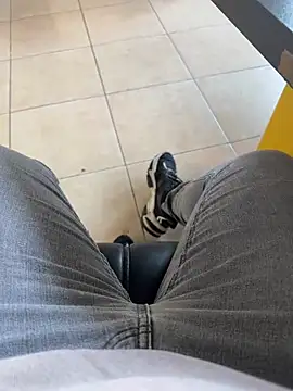 Snapshot of S2kicibey06 chatting on 01.31.25 S2kicibey06 online show from 01.31.25