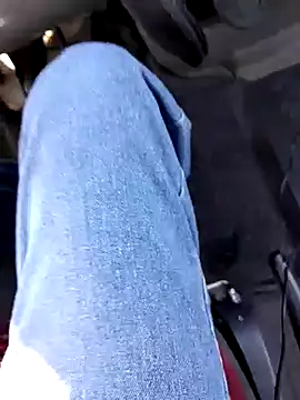 Snapshot of feet_toes chatting on 02.20.25 feet toes online show from 02.20.25