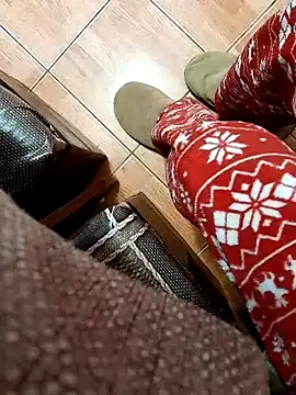 Snapshot of feet_toes chatting on 02.22.25 feet toes online show from 02.22.25