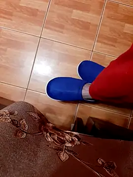 Snapshot of feet_toes chatting on 10.16.25 feet toes online show from 10.16.25