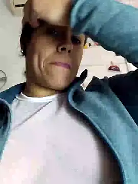 Snapshot of Molly_newman6 chatting on 01.18.25 Molly newman6 online show from 01.18.25