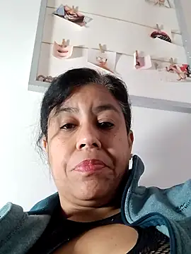 Snapshot of Molly_newman6 chatting on 03.16.25 Molly newman6 online show from 03.16.25