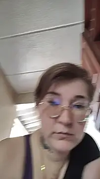 HunnyyLove online show from 10.27.25