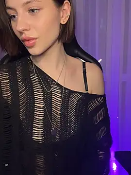 Camilla Railian online show from 12.07.24