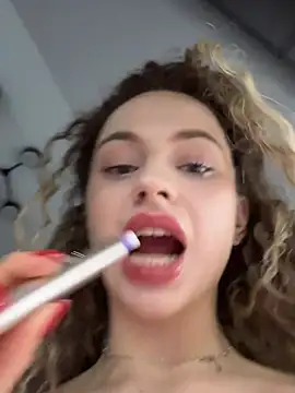 Camilla Railian online show from 02.13.25