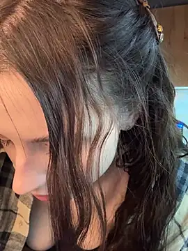 Camilla Railian online show from 03.09.25