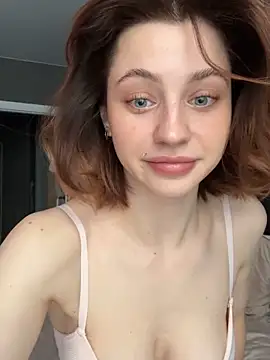 Camilla Railian online show from 10.02.25