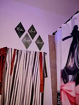 linalooove online show from 09.29.25