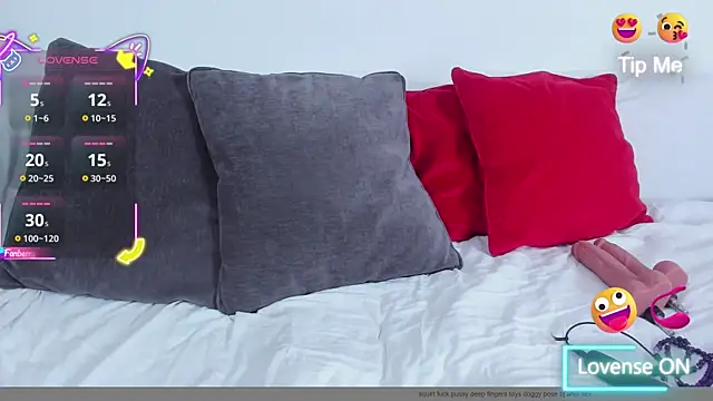 Snapshot of wildangeloflove chatting on 09.28.25 wildangeloflove online show from 09.28.25